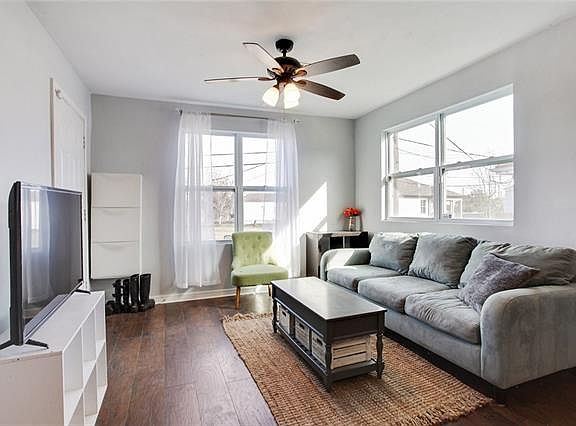 4th image of 1264 Foy St