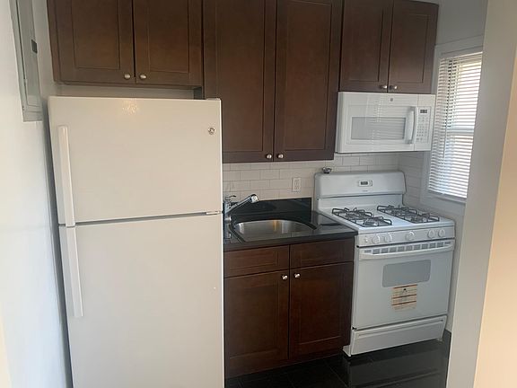 4th image of 1 Stevens St APT 8