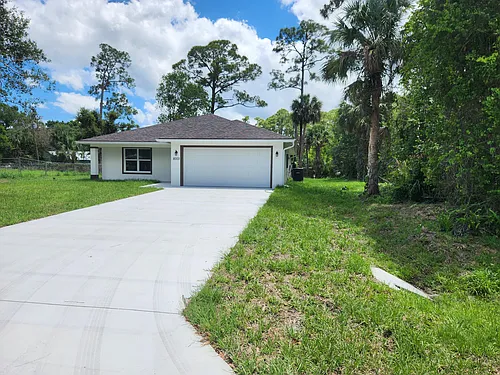8003 Hibiscus Rd Photo 1