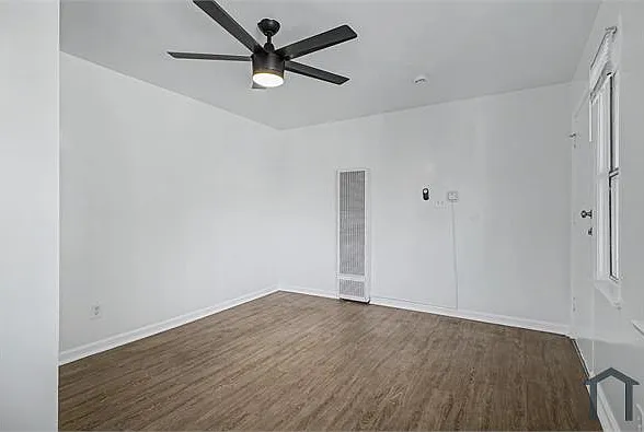 4523 1/2 Wesley Ave — Photo 9