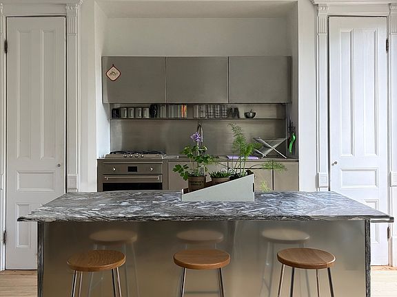 3rd image of 168 Bainbridge St #1