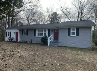 104 Gray St, Camden, TN 38320