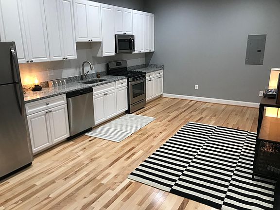 Living room / Kitchen area