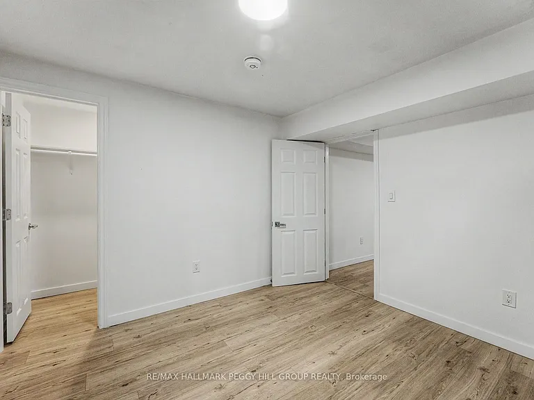 332 Harvie Rd #LOWER — Photo 6