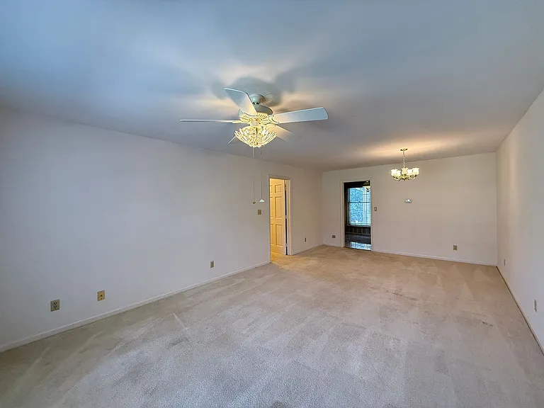 2711 Reynolda Rd #2D — Photo 6