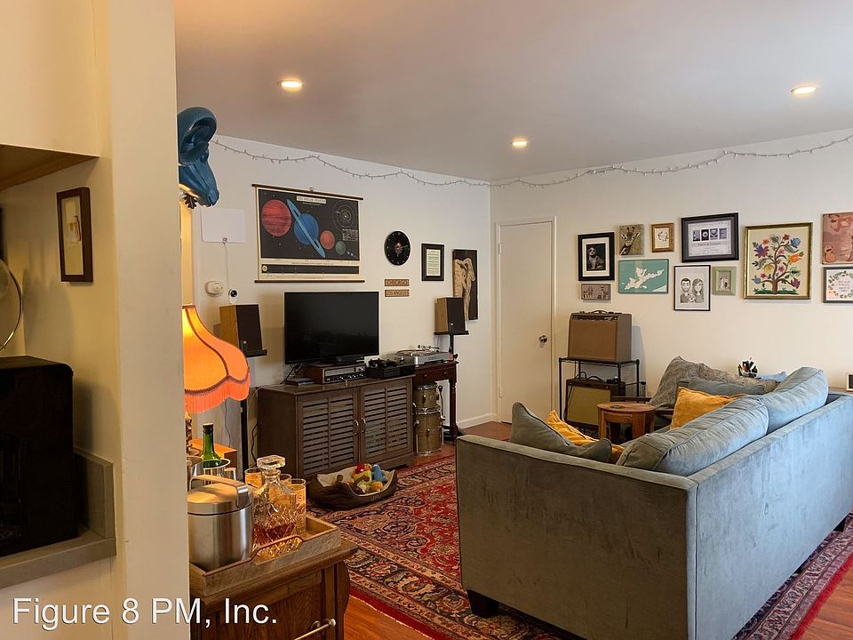 1st image of 4049 Garden Ave APT 2