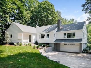 4 Punch Bowl Dr, Westport, CT 06880
