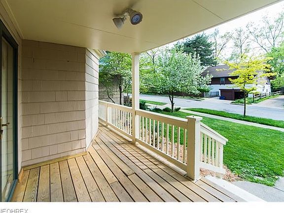 3rd image of 1447 Graber Dr