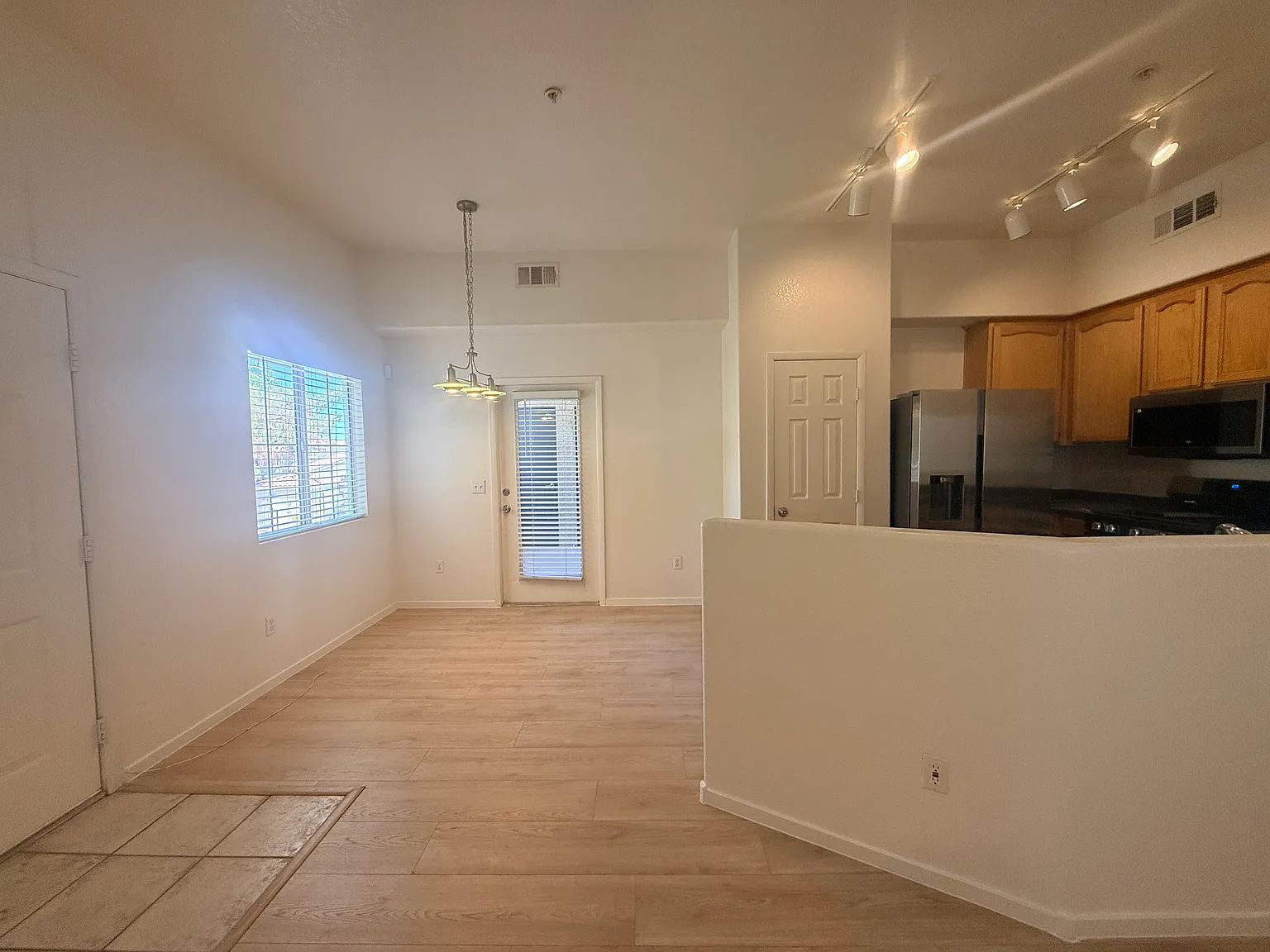 3 bed, 1188 sqft, $1,795 — Photo 4