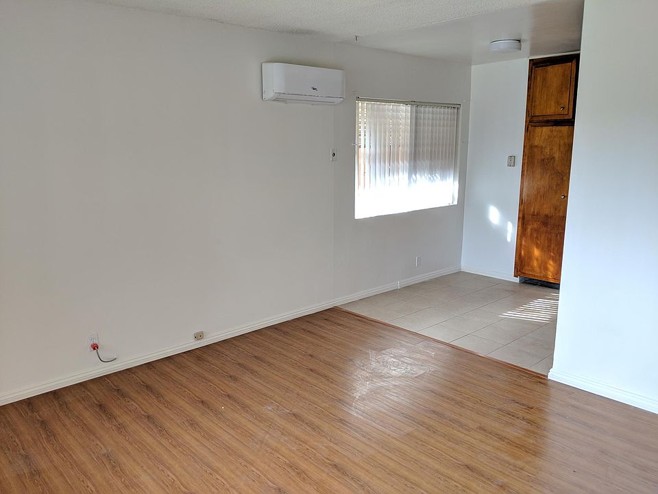1st image of 582 N Wilson Ave APT 4