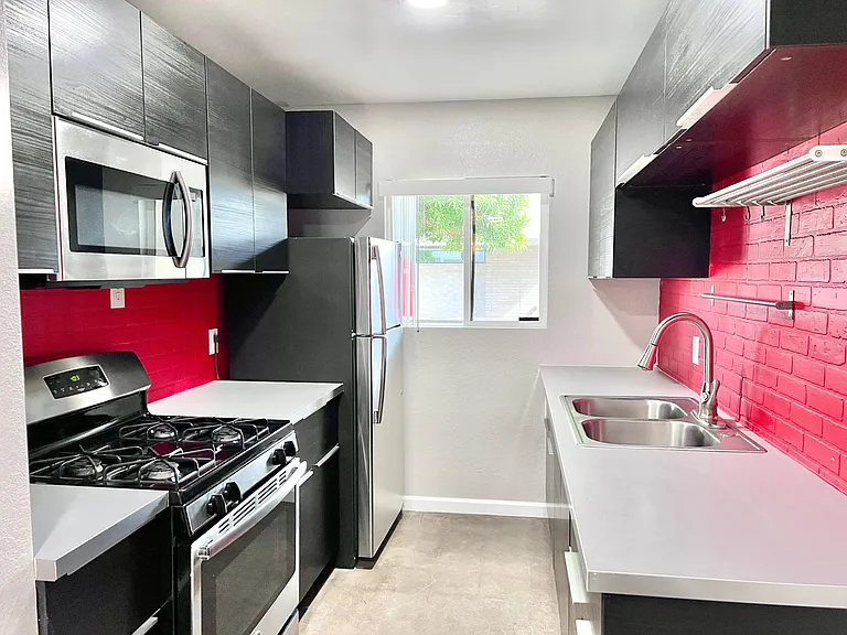 445 W Osborn Rd #15 — Photo 7