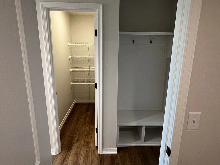 665 W Pinewood St — Photo 13