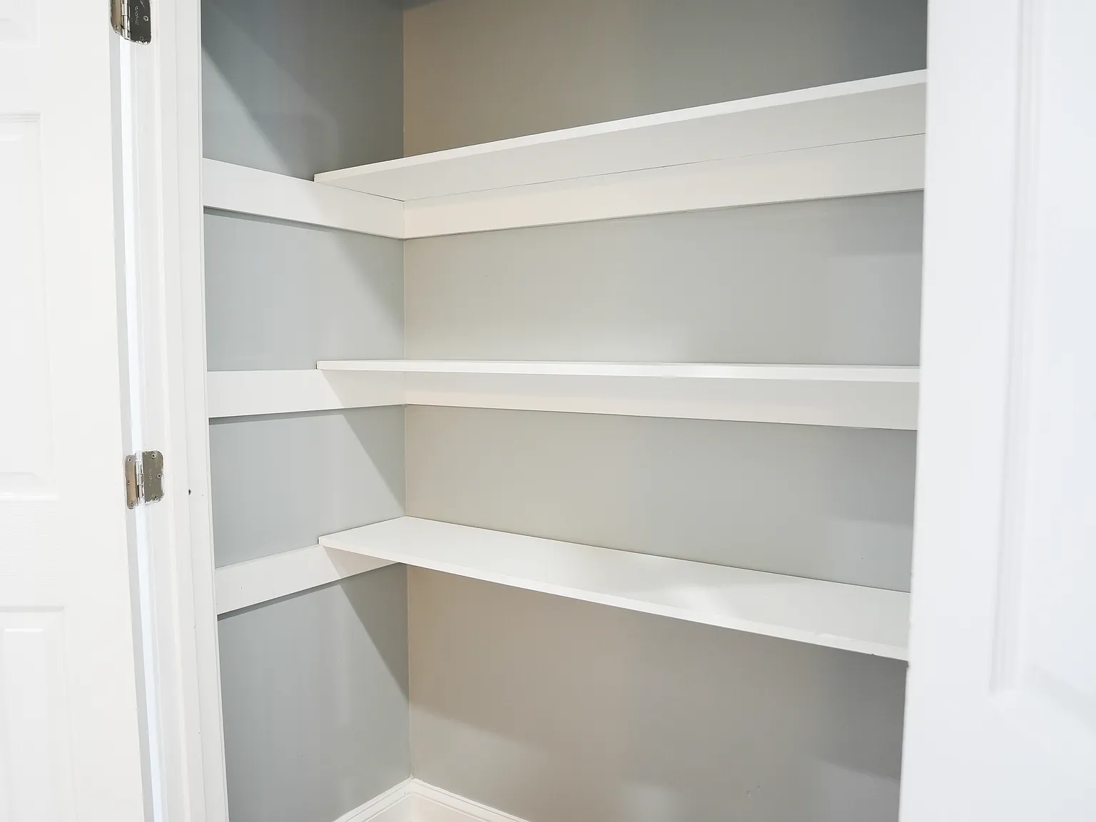 3 bed, 1.5 bath, $2,000 — Photo 4