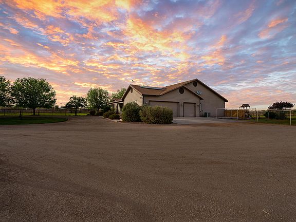 3rd image of 38483 N Mistler Ln