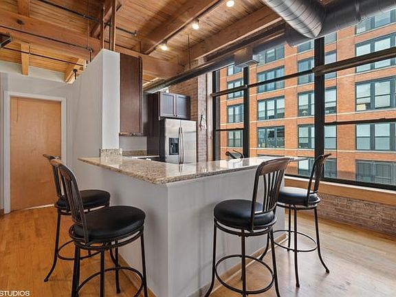 2nd image of 701 W Jackson Blvd APT 503
