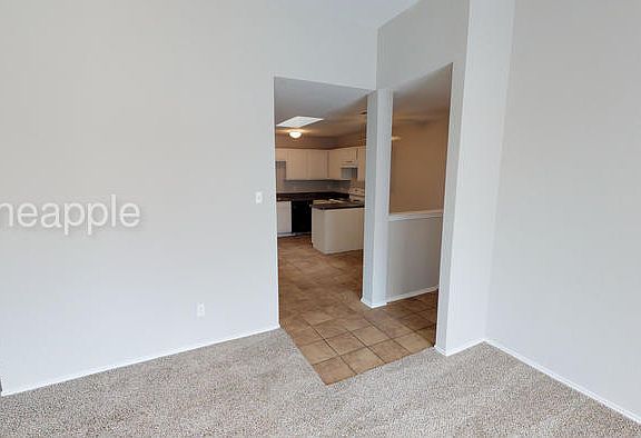 5th image of 305 S Meadowbrooke Dr