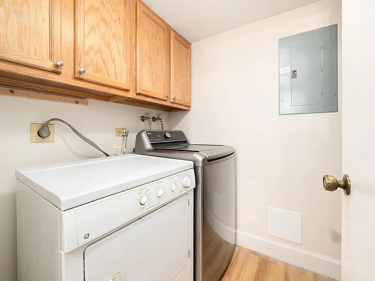 2557 S Dover St #30 — Photo 22