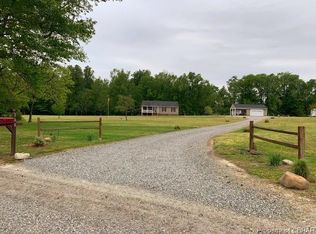 160 Poplar Grove Rd, Dunnsville, VA 22454