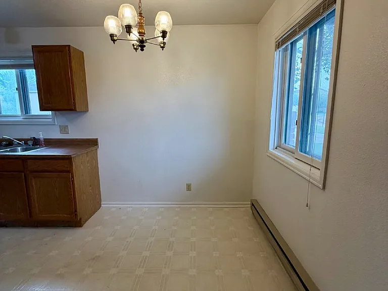 2 bed, 1.0 bath, 969 sqft, $1,350 — Photo 7