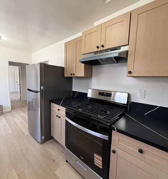 1154 N Orange Grove Ave #1/2 — Photo 5