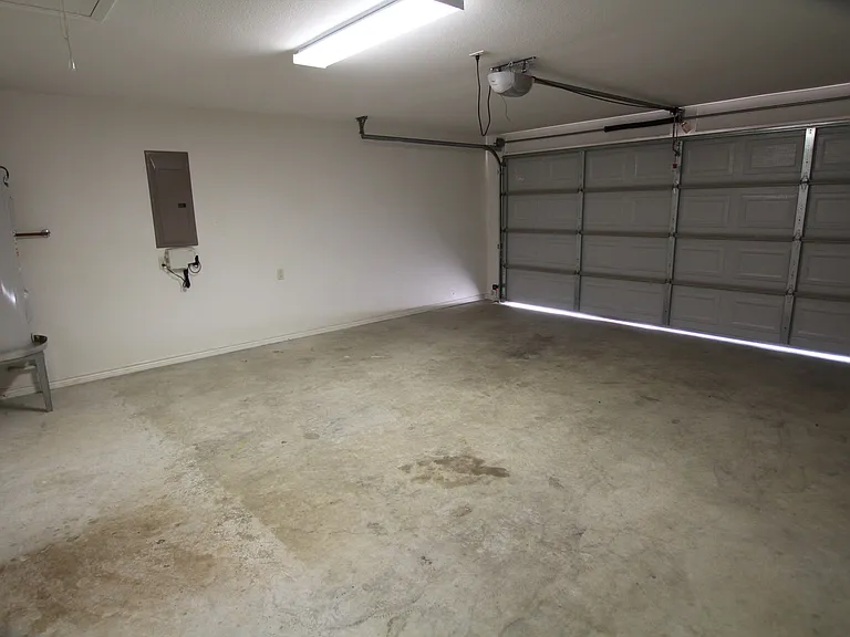 19391 King Ranch Dr — Photo 33