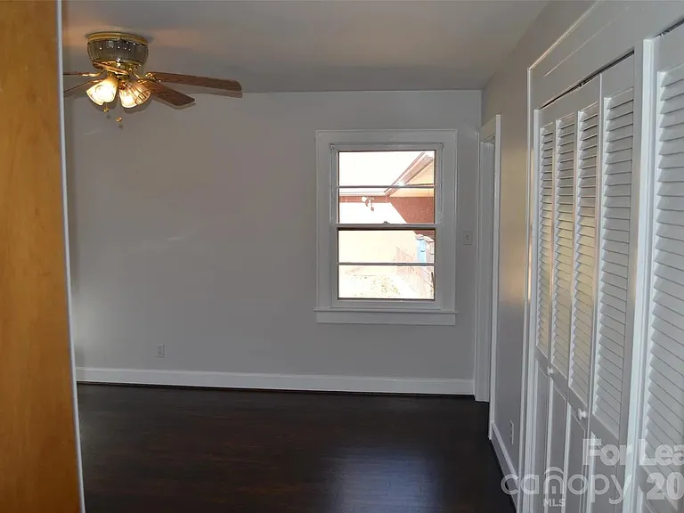 1225 Davie Ave — Photo 10