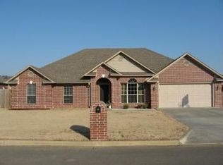 28 Salmon Ln, Russellville, AR 72802