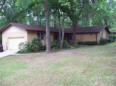 2nd image of 3741 Suffolk Dr #1