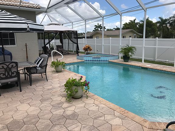 3rd image of 5233 SW 24th Pl