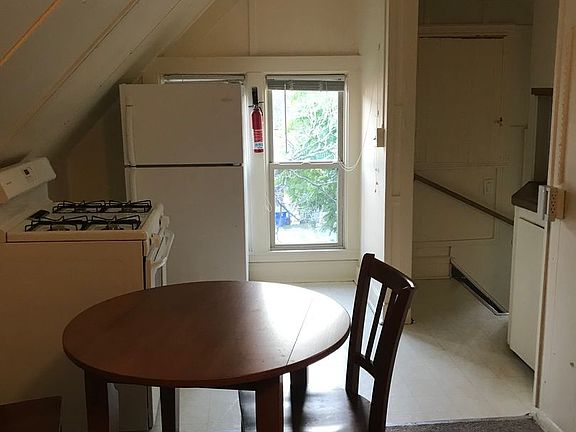 5th image of 109 N Thayer St APT 4