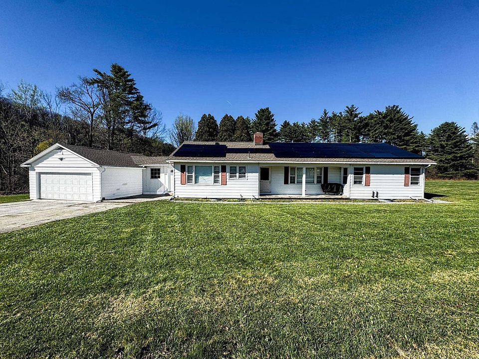 1st image of 105 Schoolhouse Road