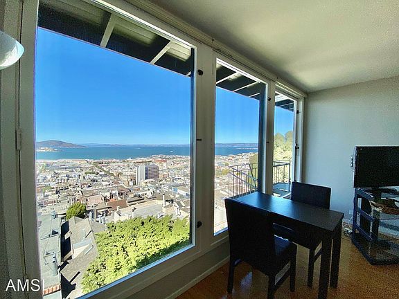 3rd image of 980 Green St APT 3