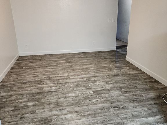 Spacious Living Room!
