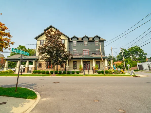 25 Lawrence St #3C, Saratoga Springs, NY 12866