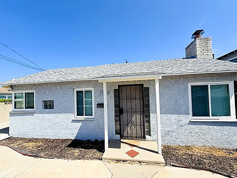 445 1/2 E Puente St — Photo 18