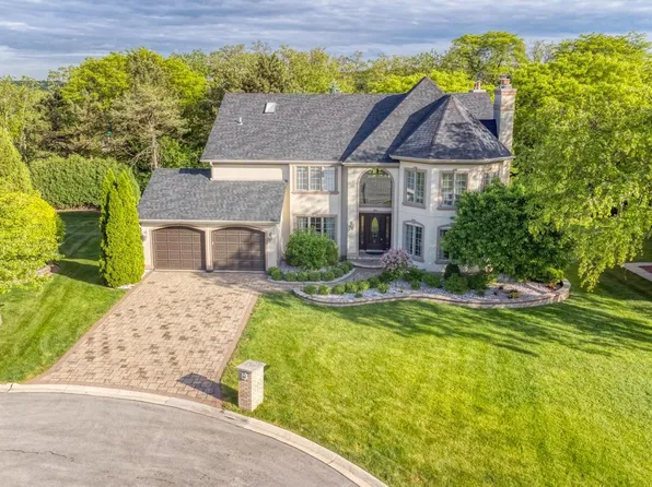 1505 Old Oak Pl, Darien, IL 60561