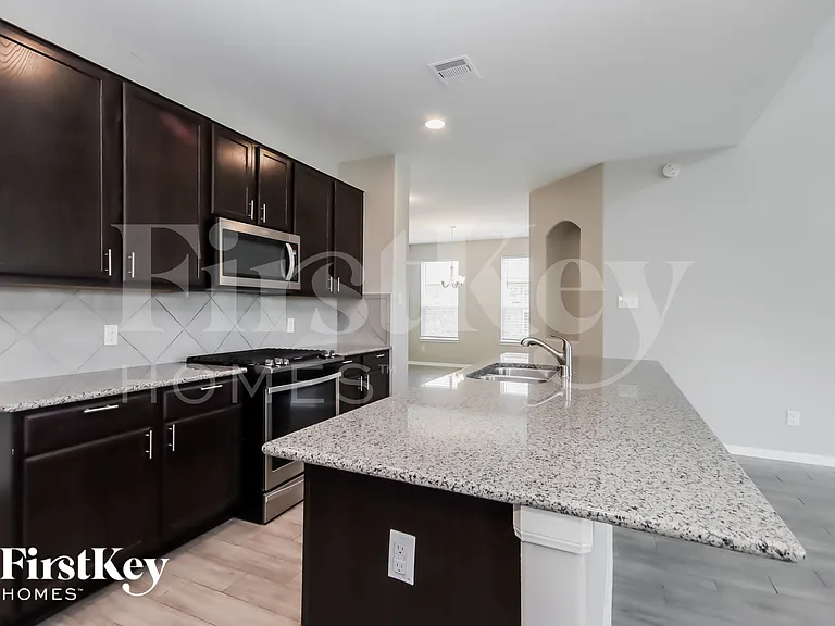 3013 Tulip Poplar Trl — Photo 6