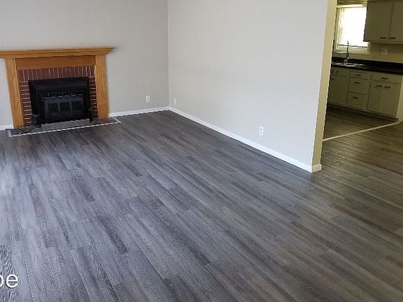 3rd image of 4904 S Edgewood Dr