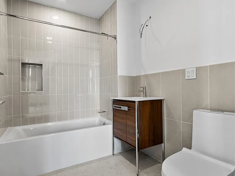 840 New York Ave #4R — Photo 11