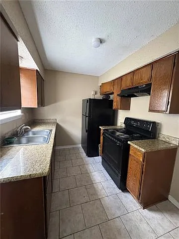 904 Jeffrey Ct #B — Photo 2