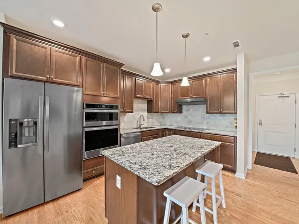 2310 Pennington Dr #2310, Walpole, MA 02081