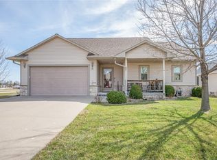 708 Larson Dr, Huxley, IA 50124