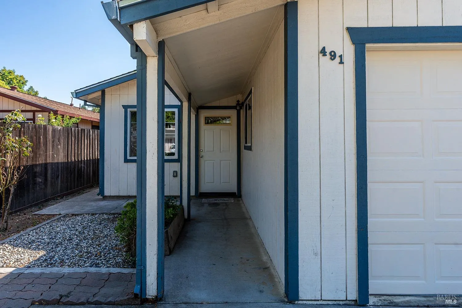 491 Ford Street photo 1