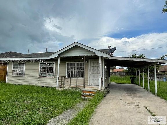 2nd image of 214 El Valle Dr