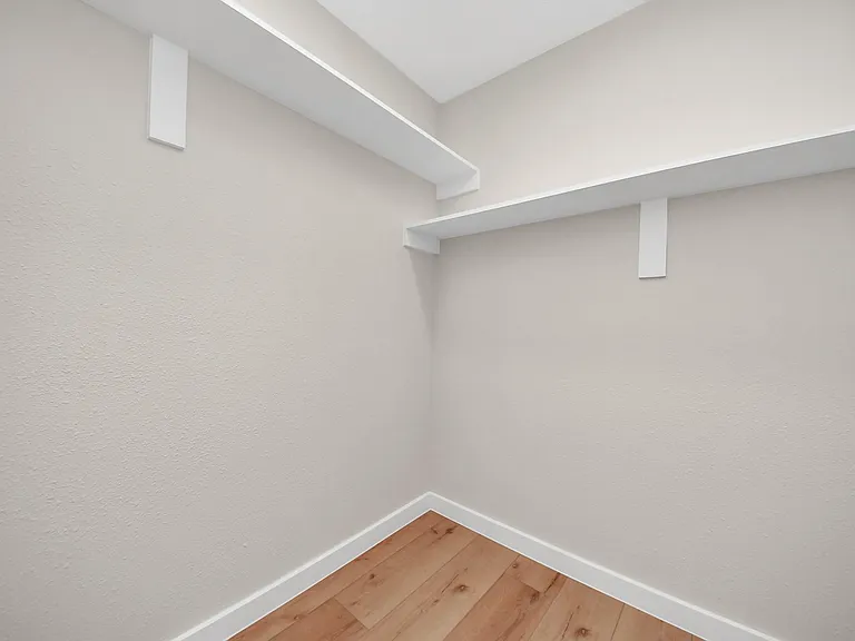 25511 Many Oak Dr — Photo 37