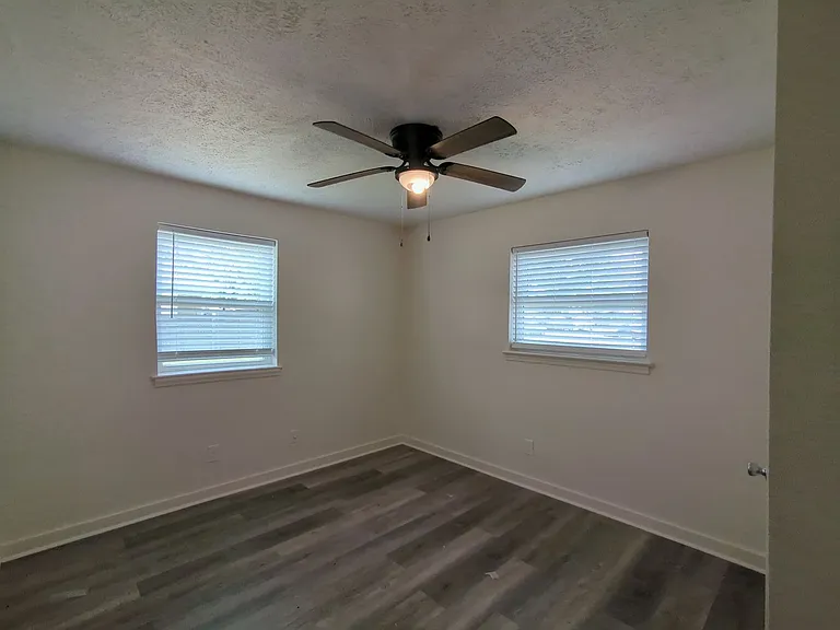 2015 Duncan Ave #A — Photo 10