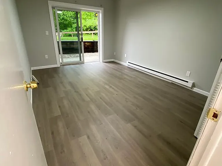 518 Fox Run Ln #518 — Photo 4