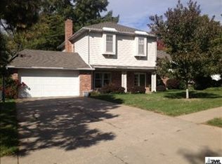 3233 SW College Ave, Topeka, KS 66611