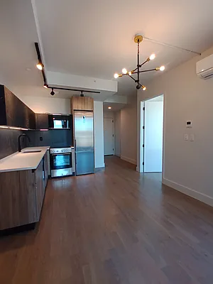 Rented by City Vista Inc | media 25