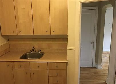 3rd image of 65 SW Eetland Ave #11051597